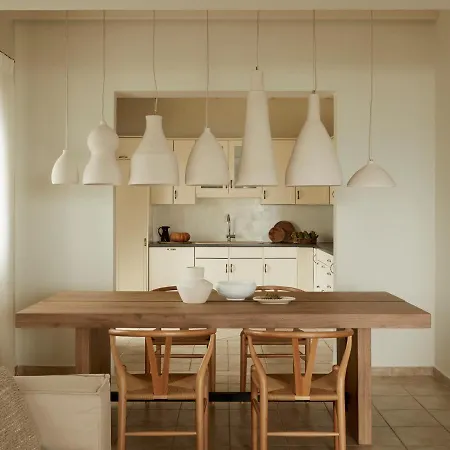 Sui Generis فيلة Pesádha